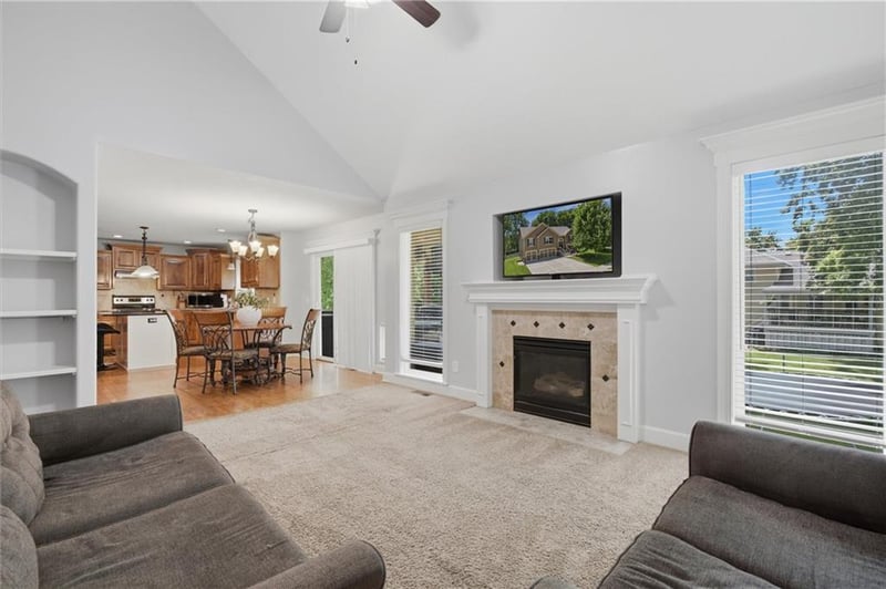 319 Tamera Dr, Kearney, MO 64060
