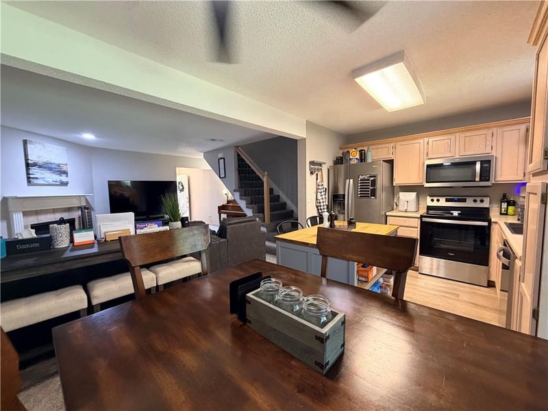 712C London Way, Lee's Summit, MO 64081