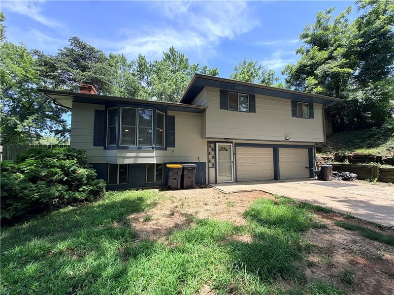 3521 College St, Kansas City, MO 64117