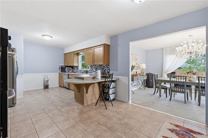 6316 Hedges Ave, Raytown, MO 64133