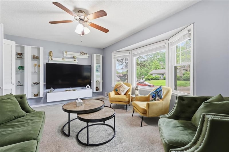 6316 Hedges Ave, Raytown, MO 64133