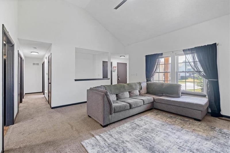 114 114th Ter, Kansas City, MO 64155