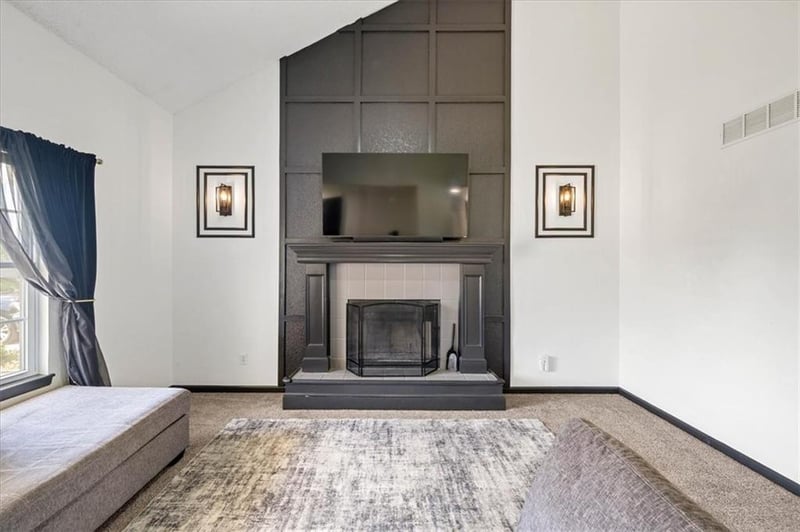 114 114th Ter, Kansas City, MO 64155