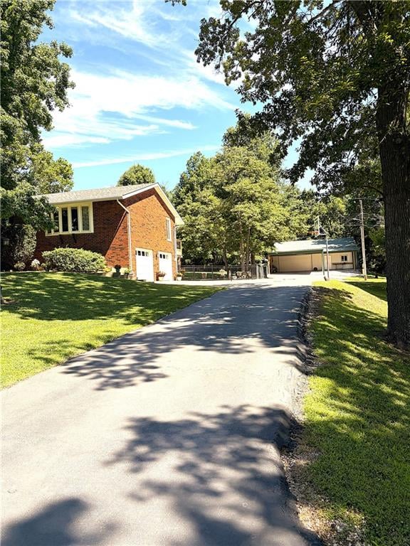 21 215 Rd, Warrensburg, MO 64093
