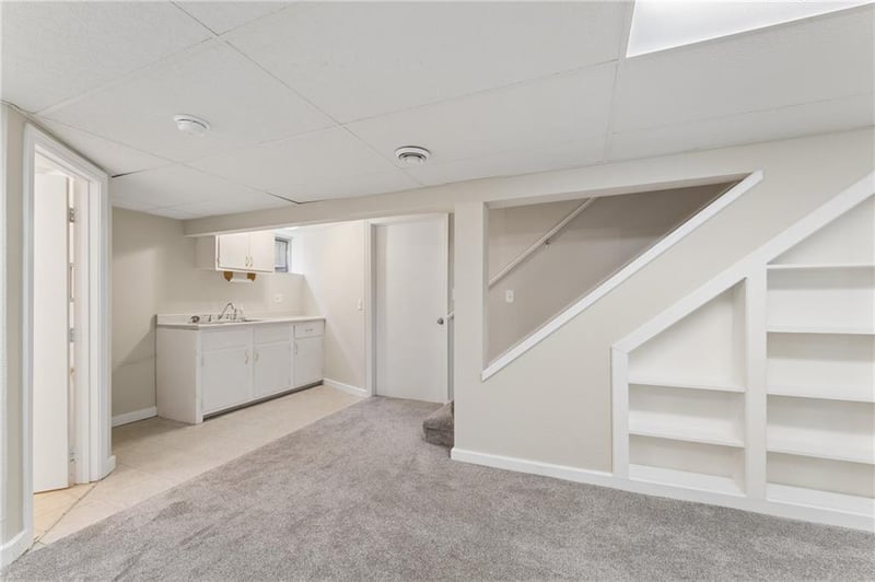 5801 Floyd St, Overland Park, KS 66202