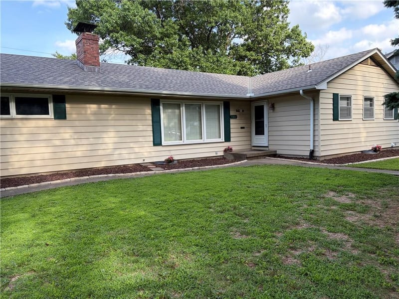 5801 Floyd St, Overland Park, KS 66202