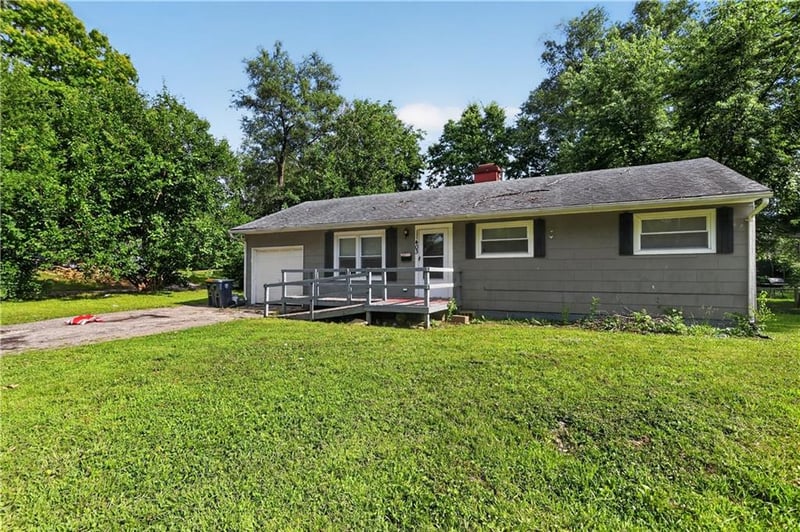 11403 Winchester Ave, Kansas City, MO 64134