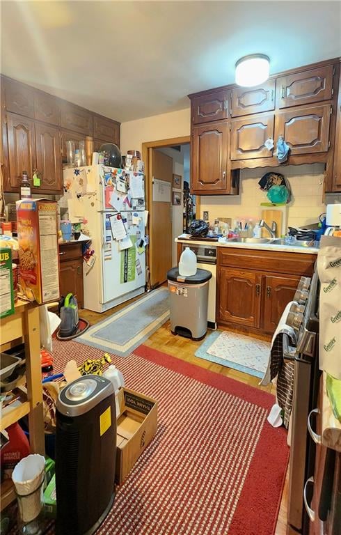 4925 NE Sherwood Dr, Kansas City, MO 64119