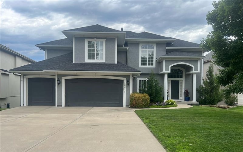 10877 Barth Rd, Olathe, KS 66061