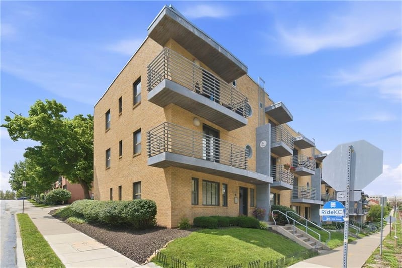 4540 Broadway Ave #2N, Kansas City, MO 64111