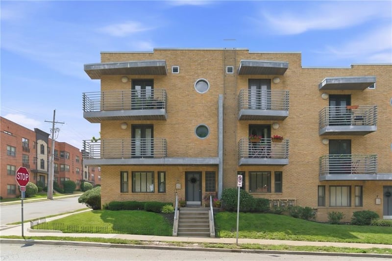 4540 Broadway Ave #2N, Kansas City, MO 64111
