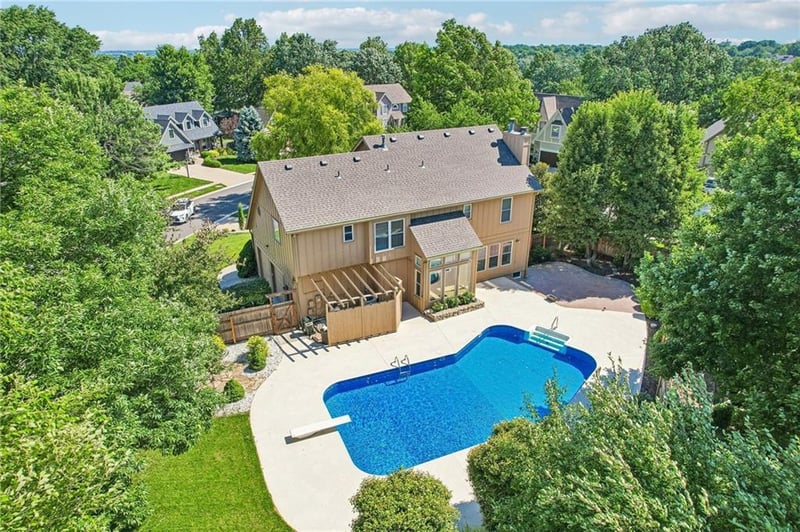 12748 Cody St, Overland Park, KS 66213
