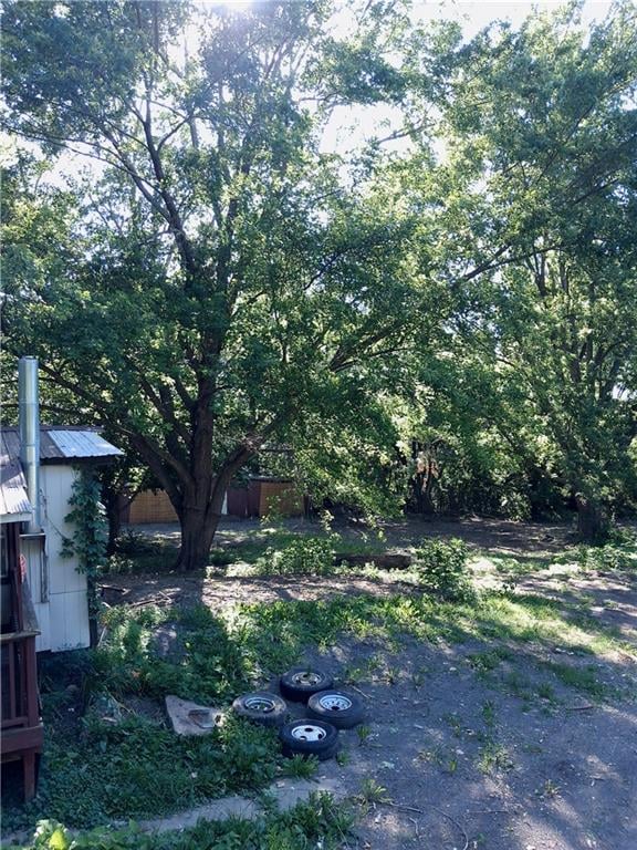 9404 Stillhouse Rd, Liberty, MO 64068
