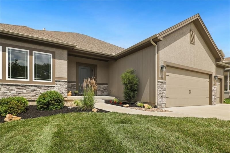 10308 N Corrington Ave, Kansas City, MO 64156