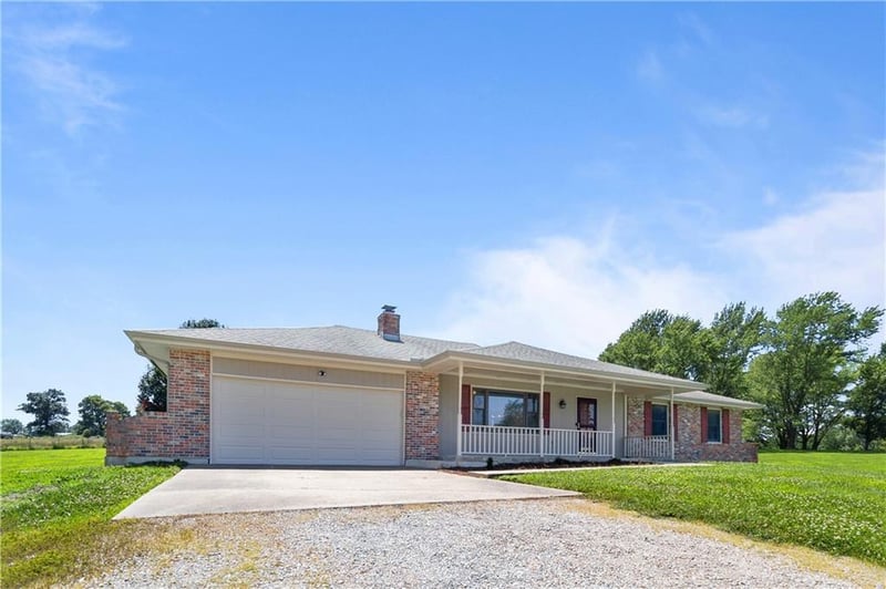 8 515 Rd, Warrensburg, MO 64093