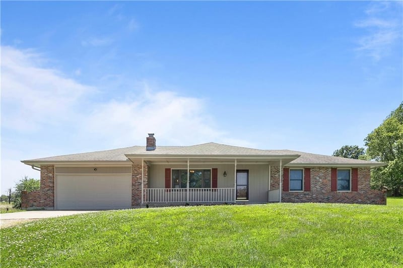 8 515 Rd, Warrensburg, MO 64093