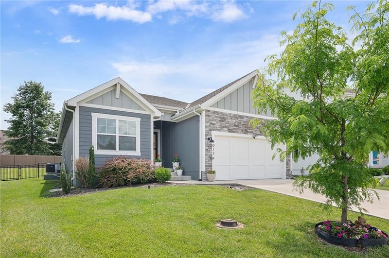 9013 9th St, Lee's Summit, MO 64064
