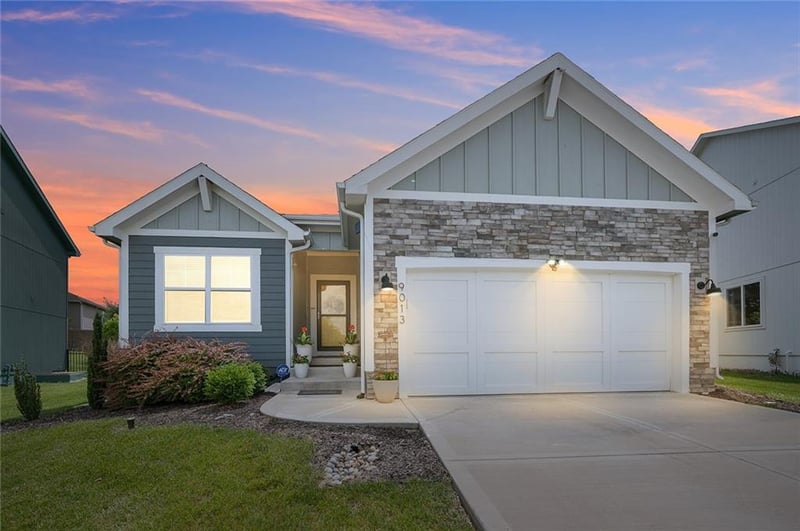 9013 9th St, Lee's Summit, MO 64064