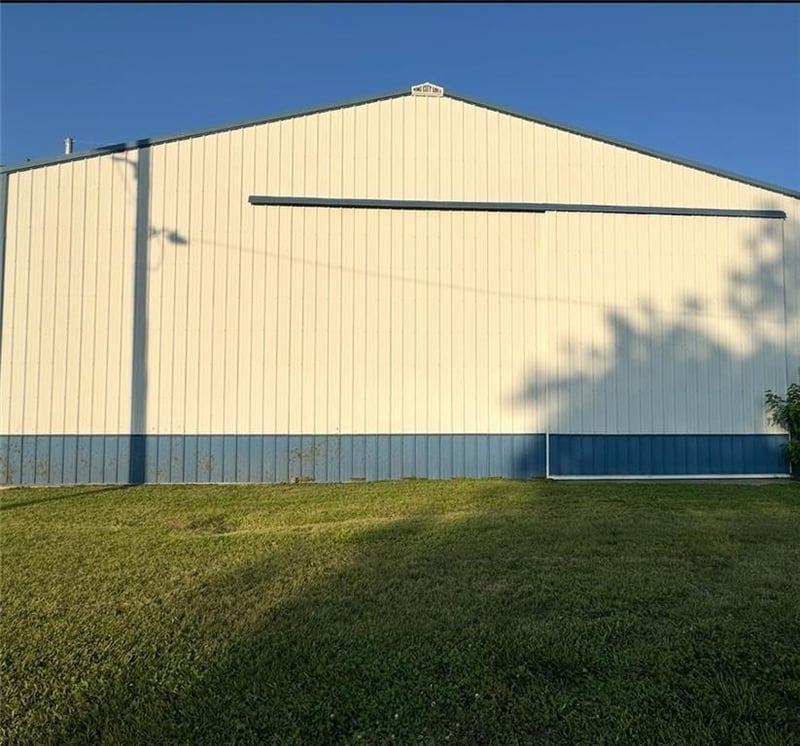 1013 N 3rd St, St Joseph, MO 64501