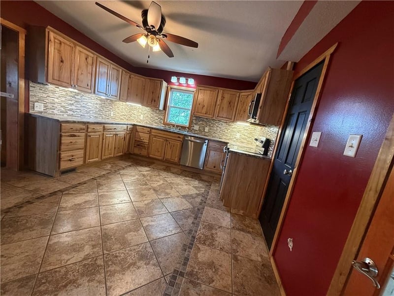19319 County Road 296 Rd, Cosby, MO 64436