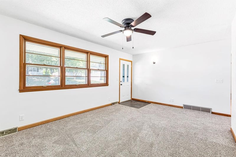 5522 Ripley St, St Joseph, MO 64506