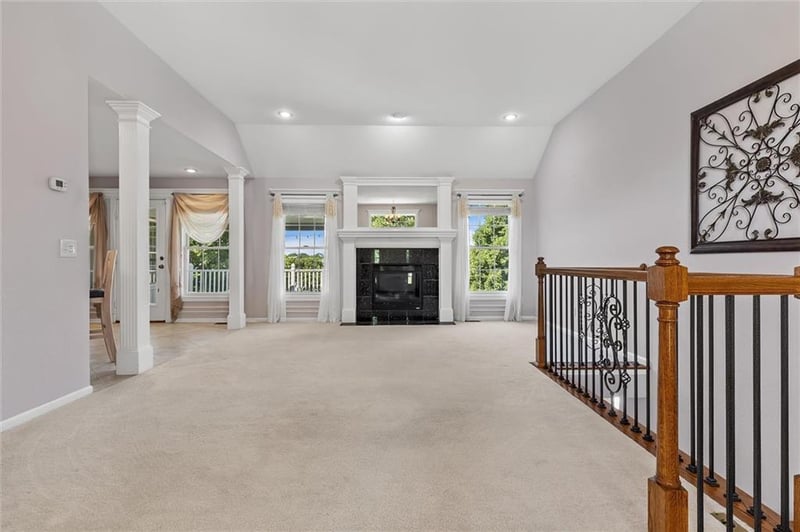 2113 Bradford Pl, Excelsior Springs, MO 64024