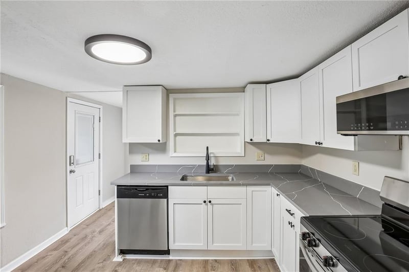 533 N Cedar St, Ottawa, KS 66067