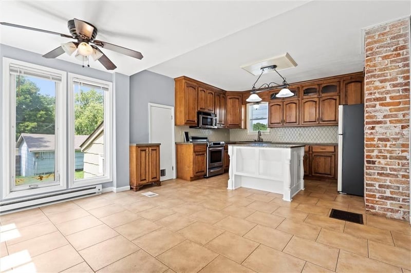 1000 Broadway St, Leavenworth, KS 66048