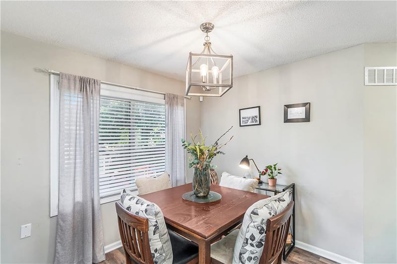 10002 NW 86th Ter, Kansas City, MO 64153