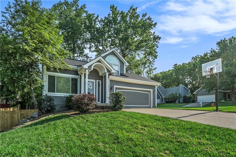 10002 NW 86th Ter, Kansas City, MO 64153