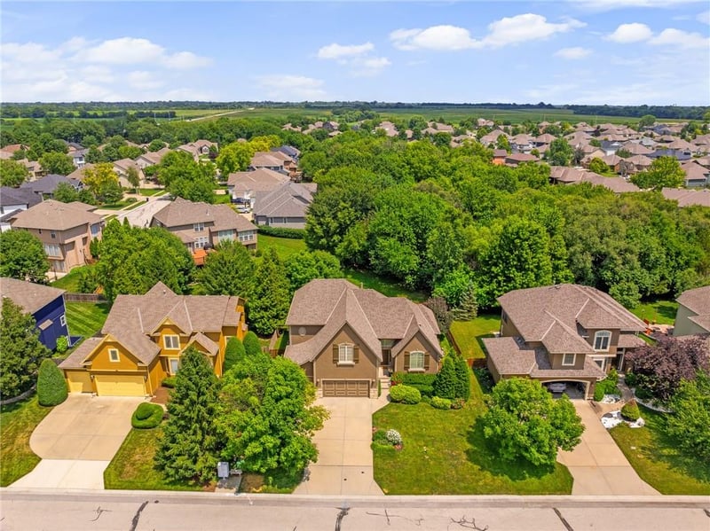 17595 S Brockway St, Olathe, KS 66062