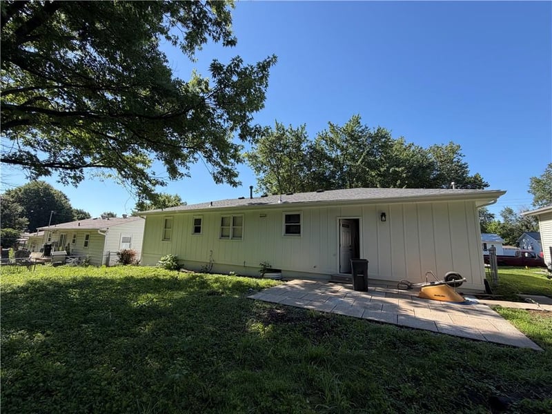 2510 Hillside St, Lexington, MO 64067
