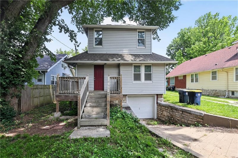2211 68th Ter, Kansas City, MO 64132