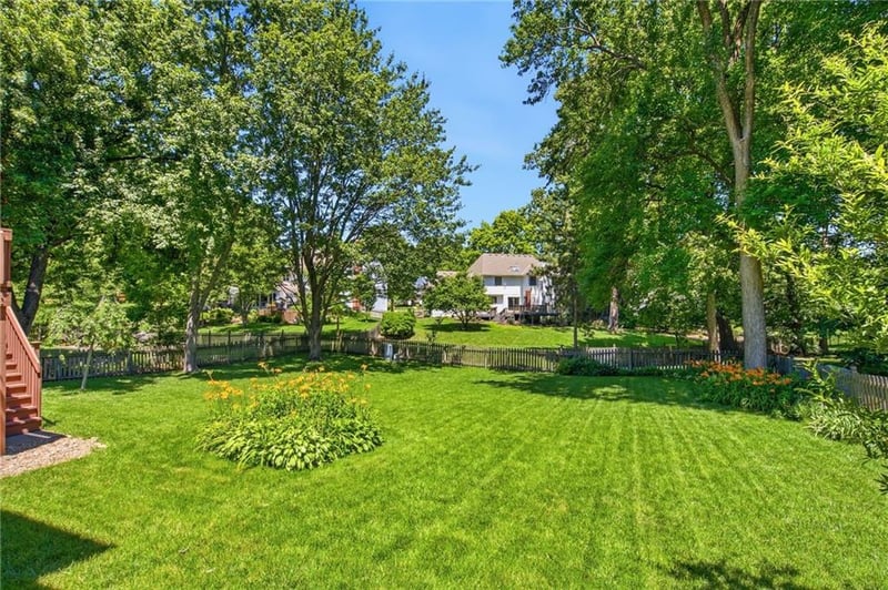 8412 116th Ter, Overland Park, KS 66210