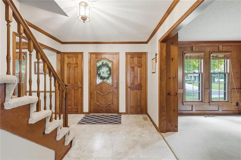 8412 W 116th Ter, Overland Park, KS 66210