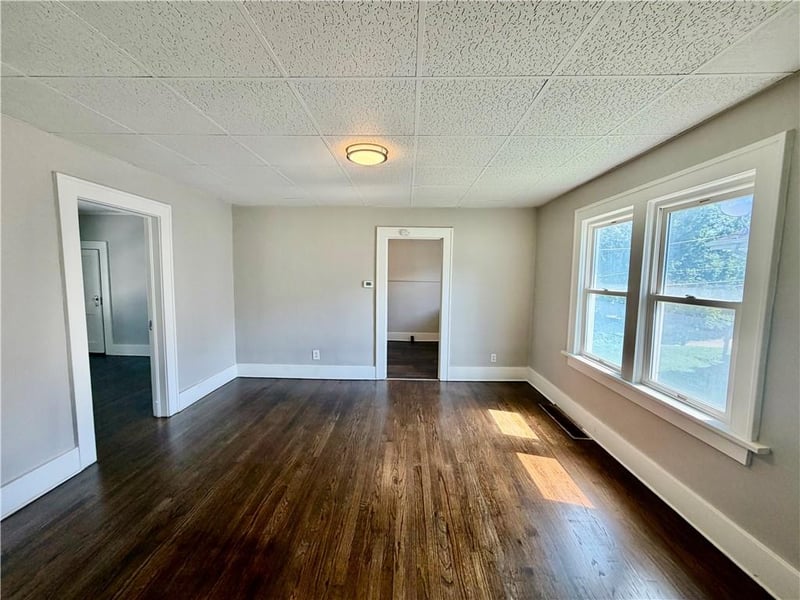 3209 Mitchell Ave, St Joseph, MO 64507