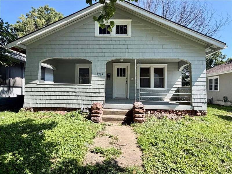 3209 Mitchell Ave, St Joseph, MO 64507