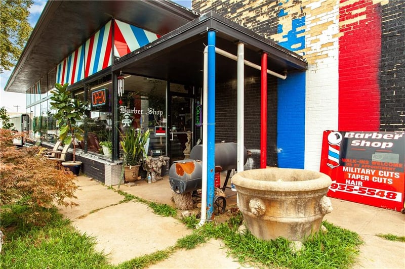 13011 40 Highway Hw, Independence, MO 64055