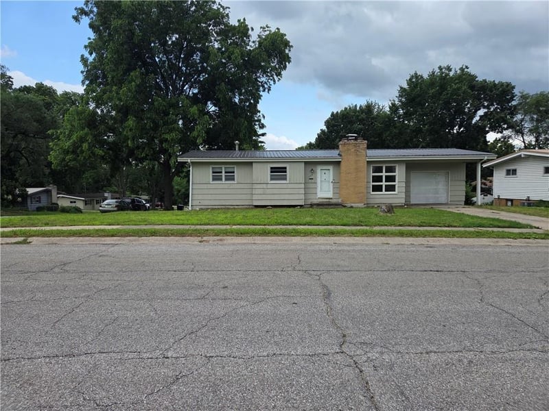 1112 Montserrat Park Rd, Warrensburg, MO 64093
