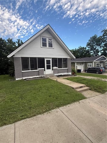 4915 Olive St, Kansas City, MO 64130