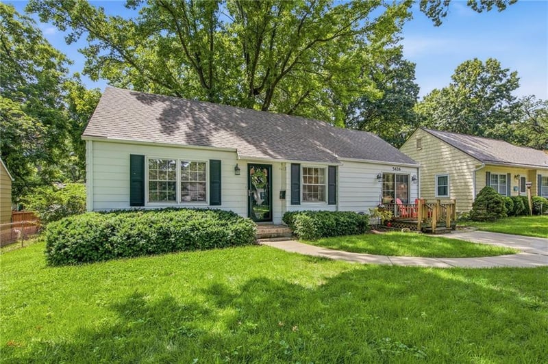 5426 Juniper Dr, Roeland Park, KS 66205