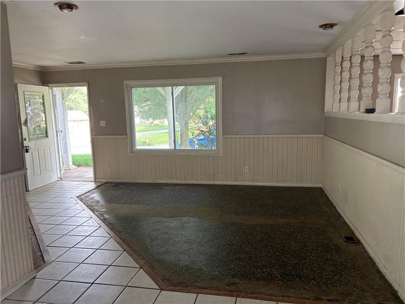 2305 Castle Ln, St Joseph, MO 64503