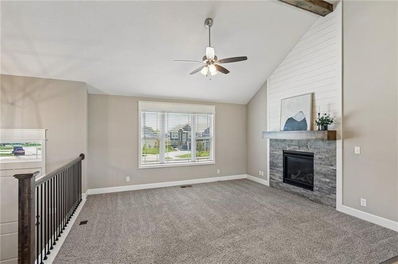 20602 Copper Creek Dr, Peculiar, MO 64078
