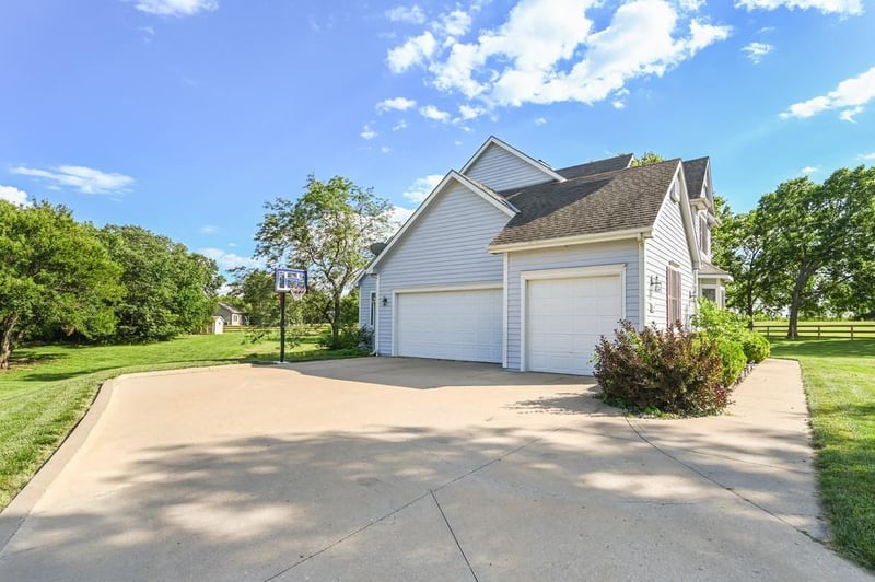 903 N 1464 Rd, Lawrence, KS 66049