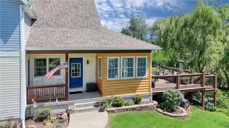 211 415 Rd, Warrensburg, MO 64093