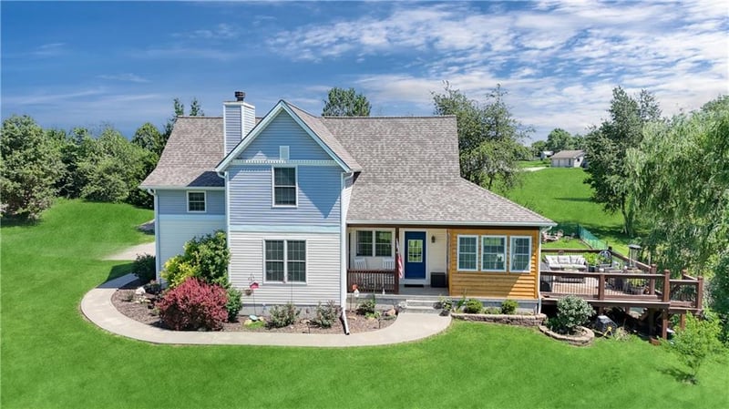 211 415 Rd, Warrensburg, MO 64093