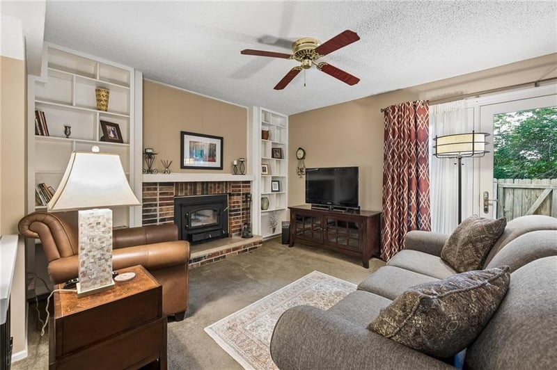 5757 N Anita Ave, Kansas City, MO 64151