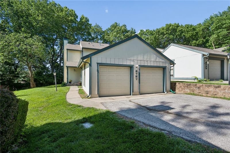 5757 N Anita Ave, Kansas City, MO 64151