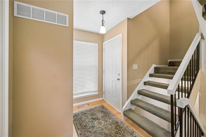 5757 N Anita Ave, Kansas City, MO 64151