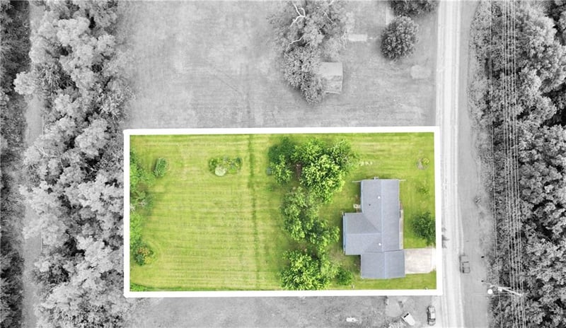 743 2nd St, Spickard, MO 64679